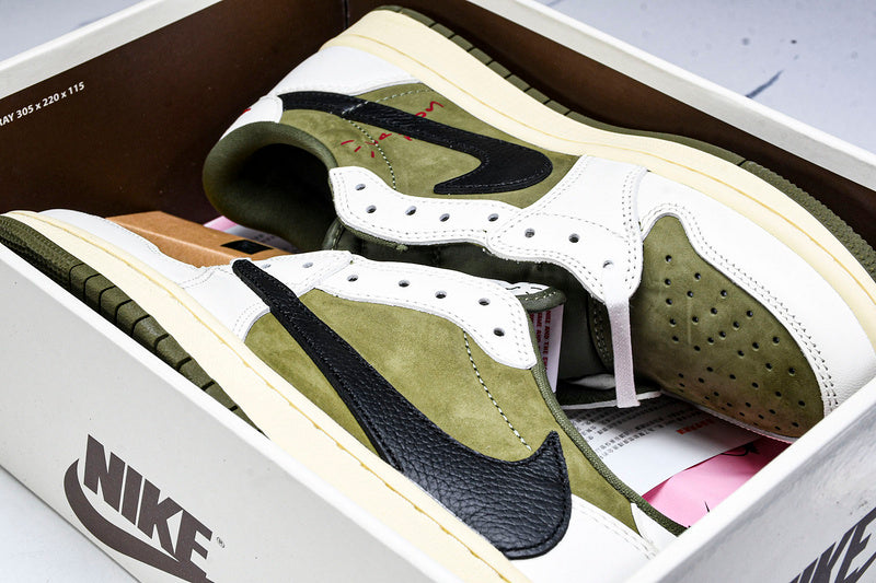Jordan 1 Retro Low OG SP Travis Scott Medium Olive ( Pronta entrega )