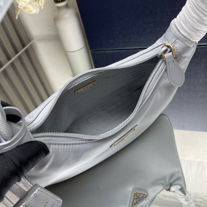 Bolsa Prada mini Re-Edition 2000