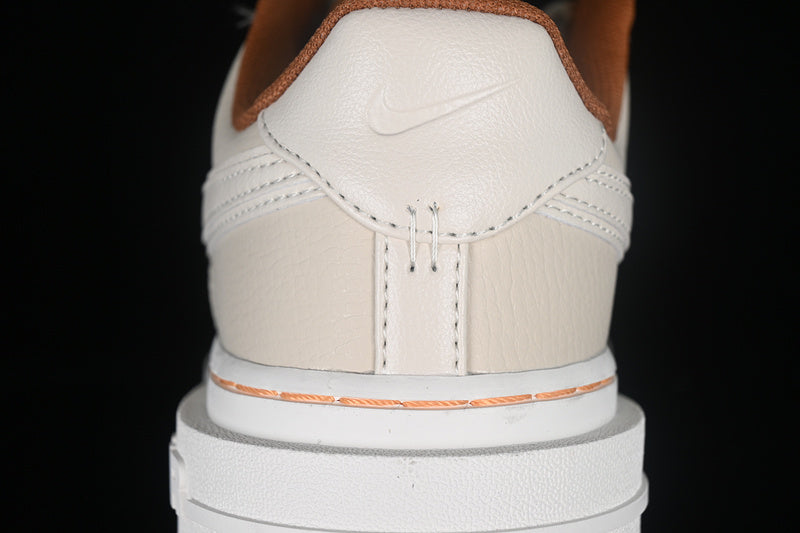 Nike Air Force 1 Low Luxe Pearl White/Pecan/Gum DB4109-200 (Pronta entrega)