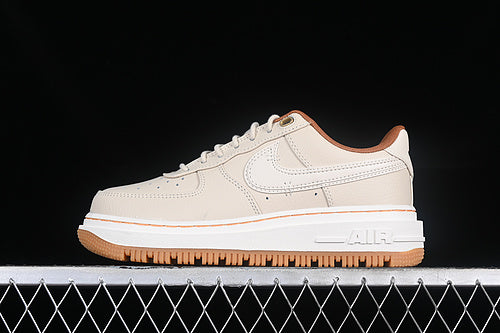Nike Air Force 1 Low Luxe Pearl White/Pecan/Gum DB4109-200 (Pronta entrega)