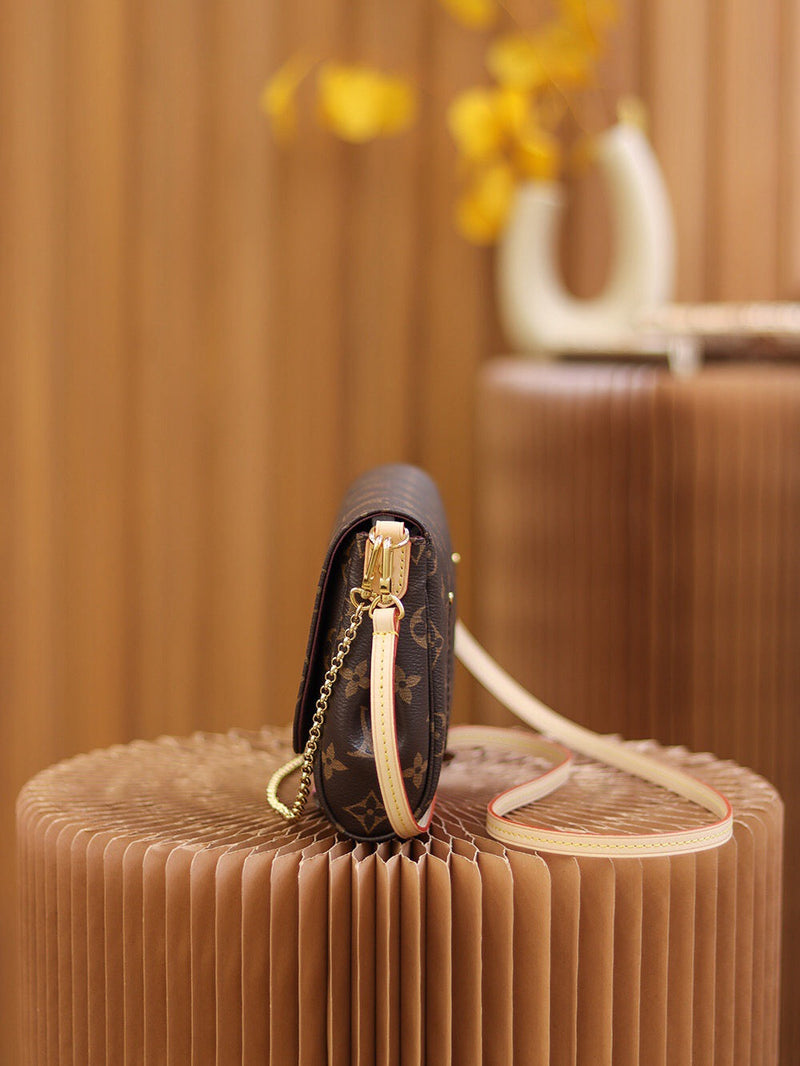 Bolsa Louis Vuitton Favorite Monogram