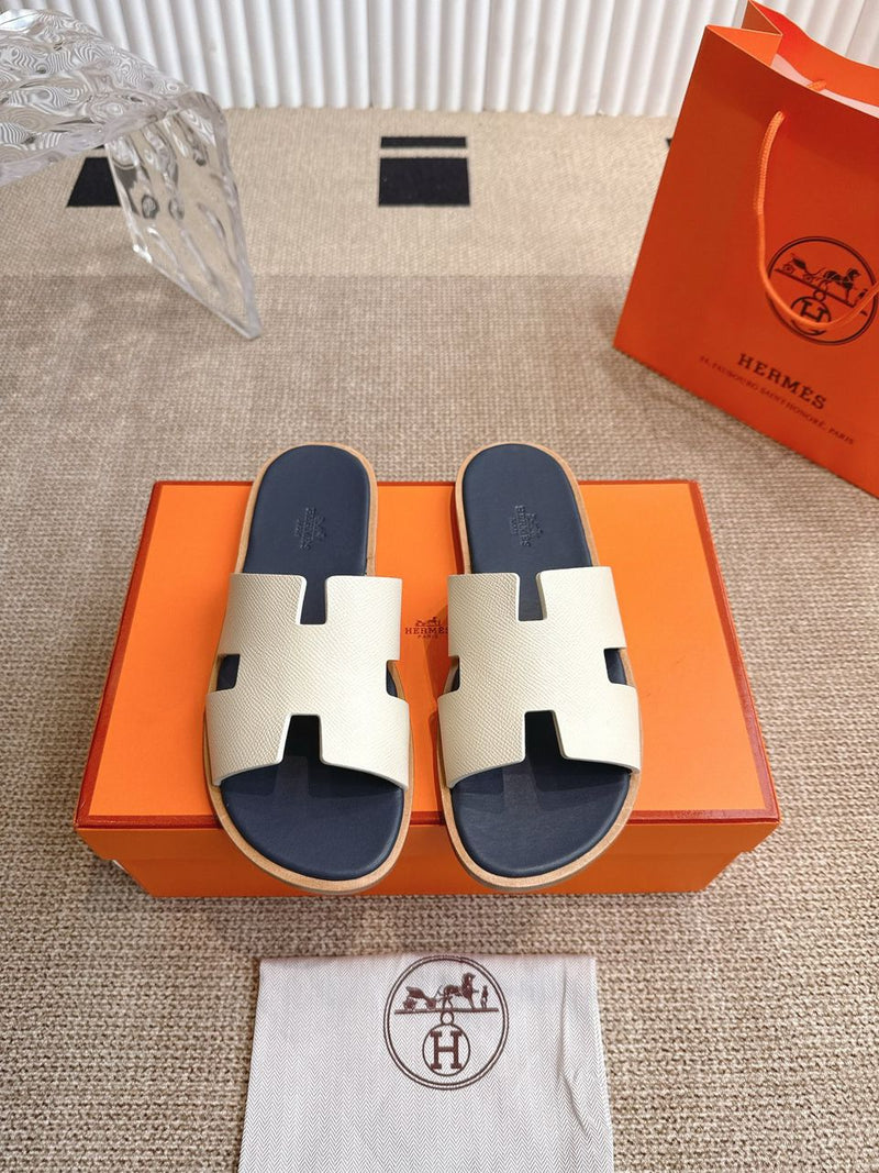 Hermes Izmir Sandal Blanc de Paris
