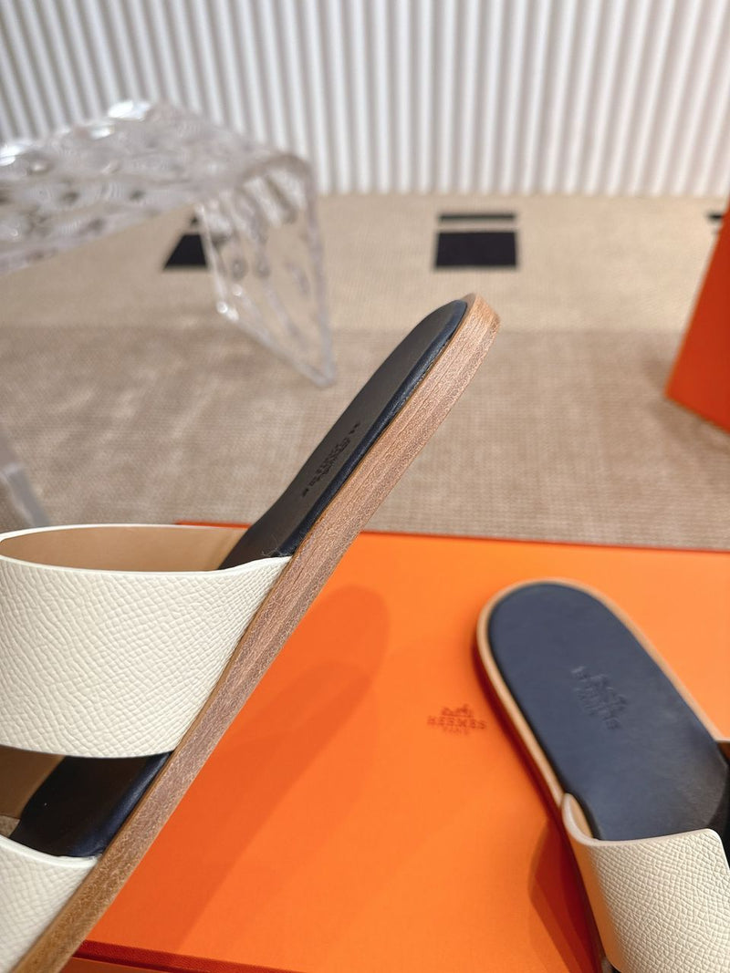 Hermes Izmir Sandal Blanc de Paris