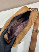 Bolsa de ombro em Re-Nylon Brandy