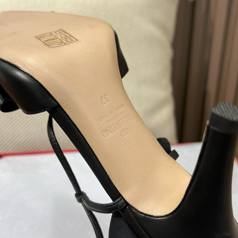 Valentino Garavani Bowow Slingback Pumps