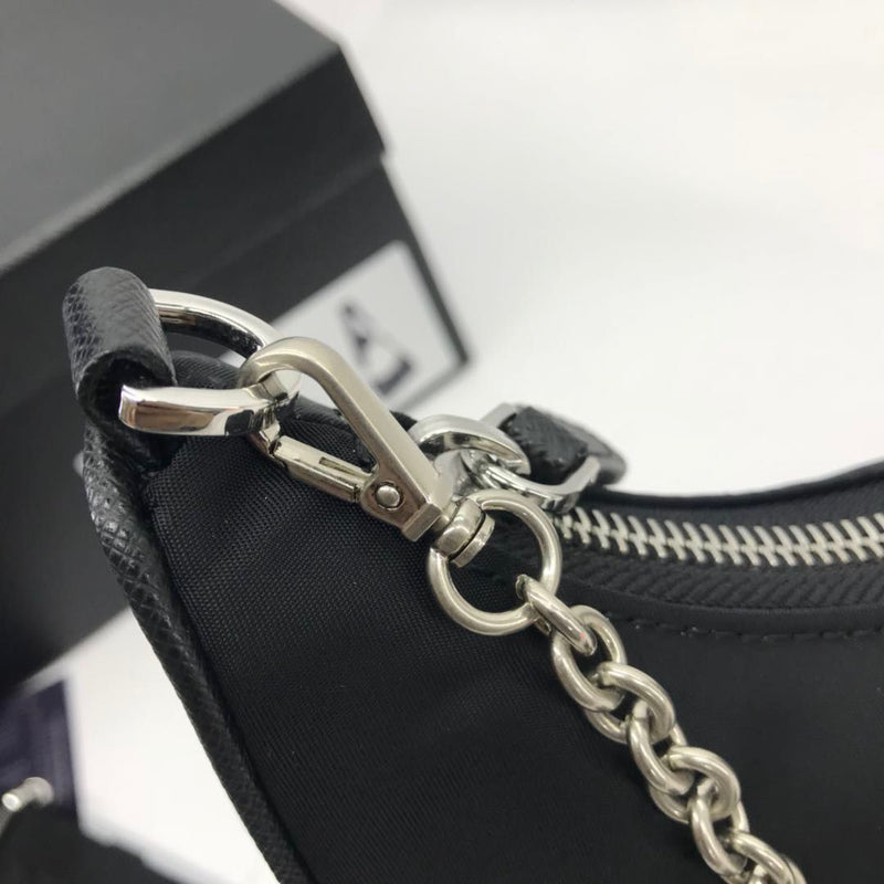 Bolsa Prada Re-Edition 2005 em Nylon Black ( Pronta entrega )