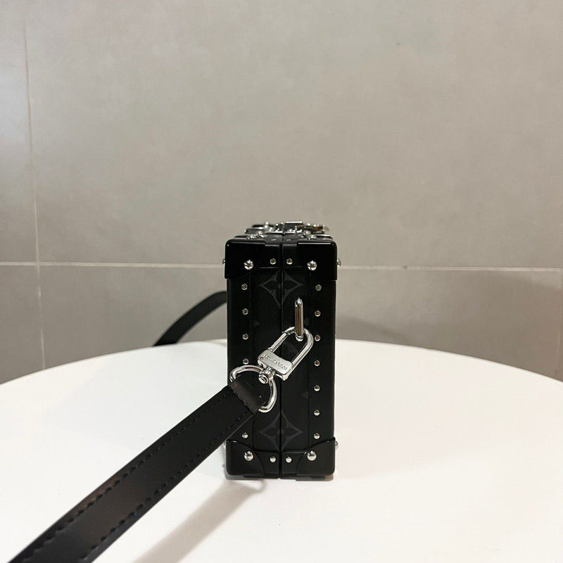 Lv Trunk Wallet Black