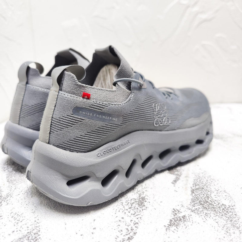 LOEWE x On Cloudtilt Grey