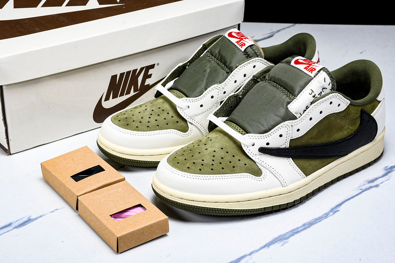 Jordan 1 Retro Low OG SP Travis Scott Medium Olive ( Pronta entrega )