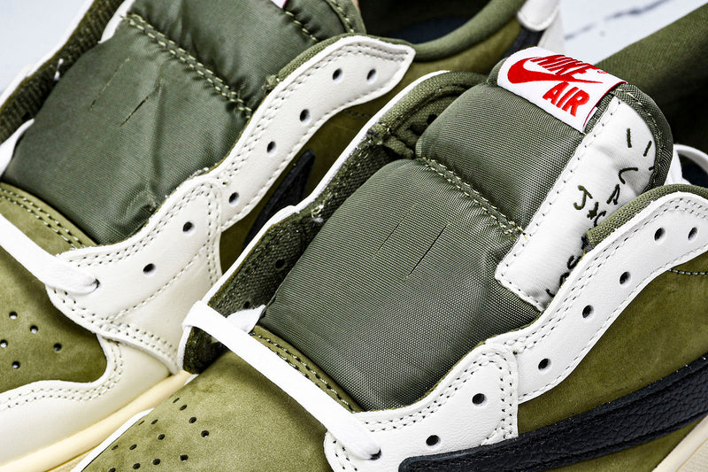Jordan 1 Retro Low OG SP Travis Scott Medium Olive ( Pronta entrega )