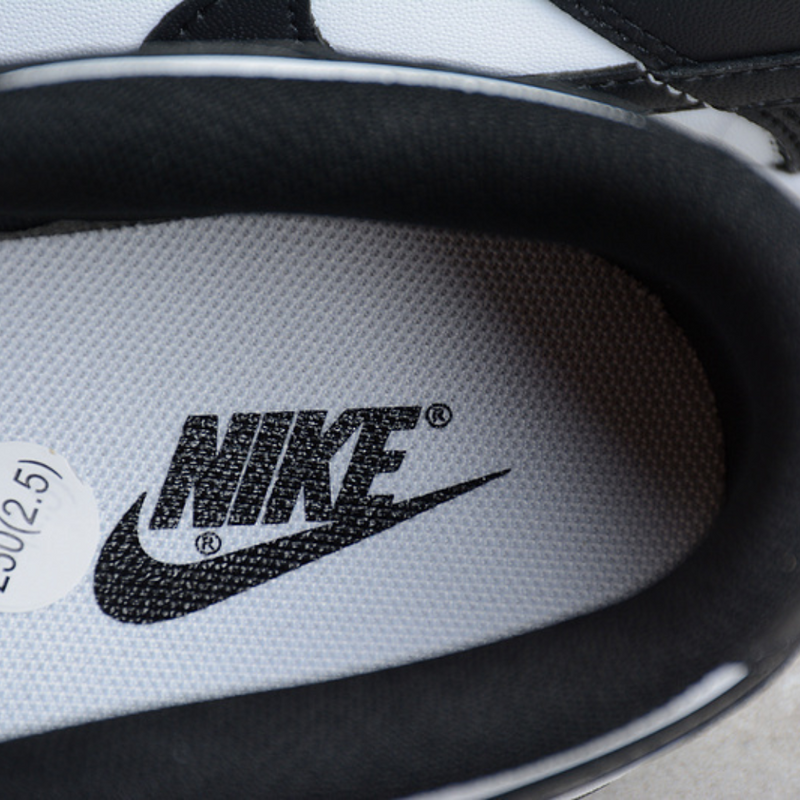 Dunk Low "Panda" Preto / Branco